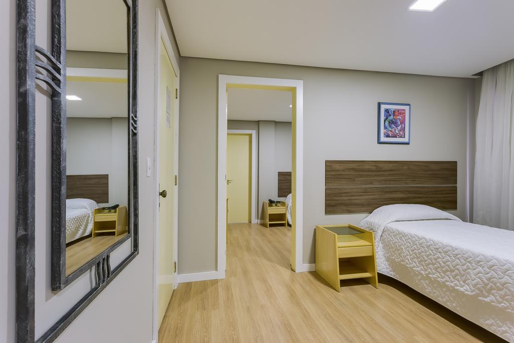 Hotel Lavenue Куритиба Екстериор снимка